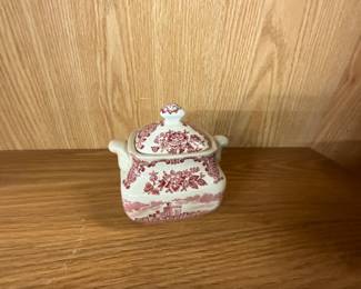Royal Home of Britain Red Covered Sugar Bowl