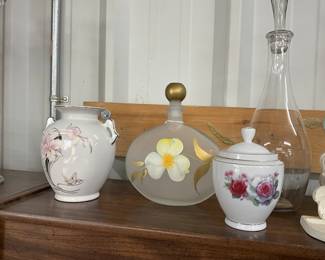 Porcelain Vase & Murano Glass Yellow Flower Decanter/Bottle