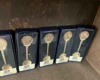 Souvenir US Quarters Souvenir Spoons 
