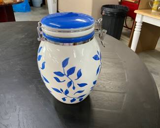 Seattle Inspirado Stonelite Blue & White Canister/Cookie Jar