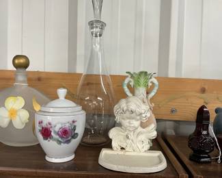 Porcelain Trinket Lidded Jar - Cherub Trinket Tray