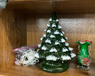 Ceramic Christmas Tree w/Lights & Green & Red Glass Pontil Mark Flower Vase