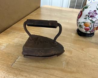 Cast Iron Flat Iron