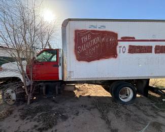 Box truck. Title in hand