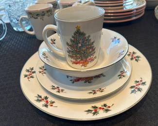 Christmas Dishes - Four Place Settings