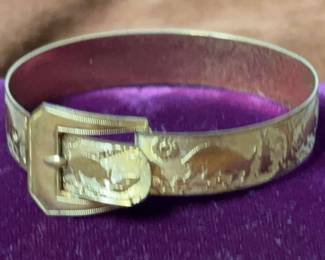 Gold Tone Farm Embossed Buckle Bracelet