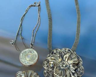 Art Nouveau Necklace Other Complementing Pieces