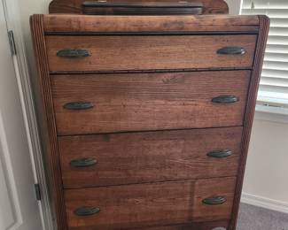 Antique chest of drawers