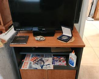 TVs sheet music and stand