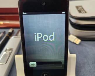Vintage Apple iPod with charger (tested)