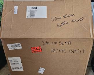 Slow & Sear Kettle Grill (boxed)
