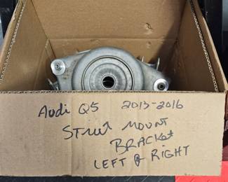 Audi Q5 Strut Mount Brackets