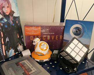 Pink Floyd Discovery Box Set - Sealed, Star Wars BB8 (not fully functional) and Rubik's Cube Interactive Touch (not fully functional)