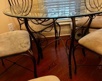 #20	round glass top metal base table with 5 metal chairs heavy 44x30	 $175.00 			
