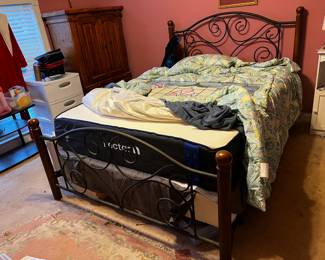 #29	queen metal bedframe with wood post 	 $200.00 			
#30	Nector queen mattress 	 $175.00 			
