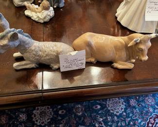 #70	Vtg. Nao Lladro Nativity Animals Set of2 "309 & #310 w/box Cow bull & Donkey	 $65.00 			
