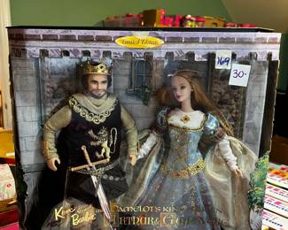 #169	Ken & barbie Camelot's King & queen Arthur &Guinevere 	 $30.00 			
