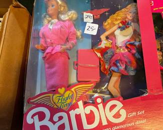 #242	barbie flight time gift set blonde	 $25.00 			
#243	barbie flight time gift set blonde	 $25.00 			
			
