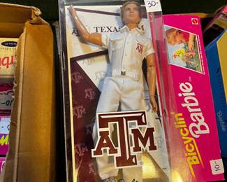 #265	ATM ken cheerleader blonde 	 $30.00 			
