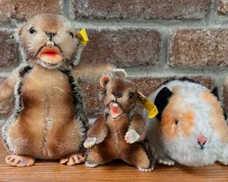 Steiff beaver, 2 sizes, and hamster