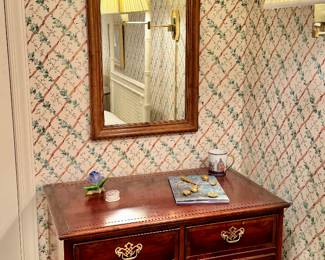 Georgian mirror mahogany chest