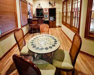 Dinette, bar, stool, cabinets 