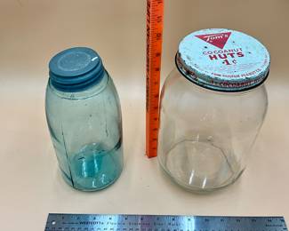 Tom’s huts, ball blue jar