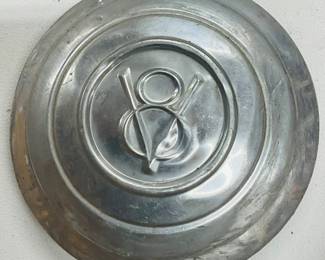 V8 center cap