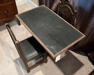 children's table/chairs