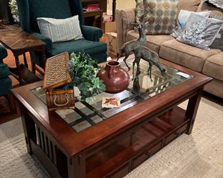 Broyhill coffee table/end table