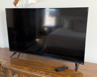 Vizio 48" LED Smart TV E48-C2