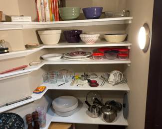 Lots of Kitchen Items