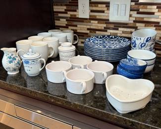 Lots of Kitchen Items