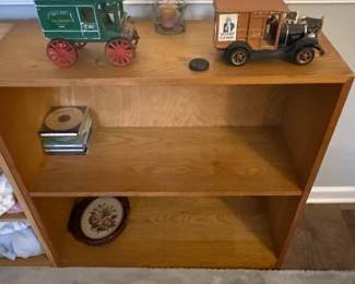 2 shelf book case