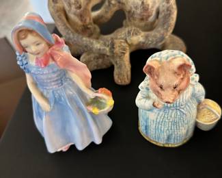 Figurines
