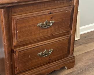 side table with 2 drawers