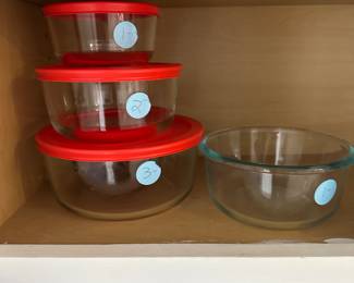 Food storage containers
