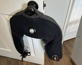 Electric shoulder massager