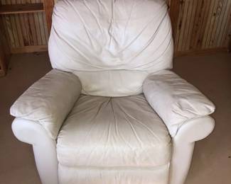 Comfortable Manual Cream Rocker Recliner
