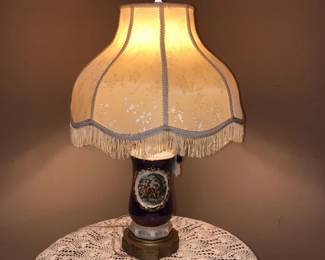 Colonial George and Martha Washington Table Lamp with Shade
