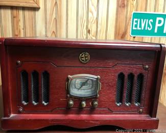 Retro Electro Brand Multi Function AM FM Album Player CD Player