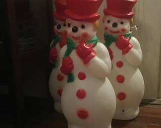 3 snowmen blow molds 
