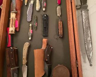 Pocket Knives, Hunting Knives 