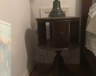 Lazy susan rotating table