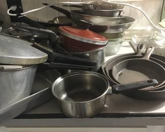 More cookware not sorted yet