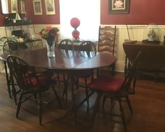 Gateleg Dining table with leaf and 6 Windsor Chairs 