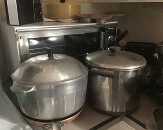 aluminum and stainless cookware 