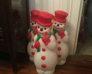 Snowmen blow molds