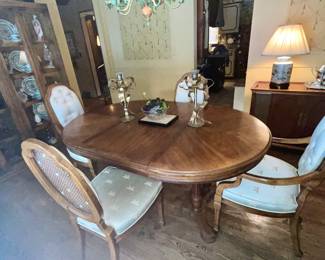 Heritage dining set 
Dragonfly print 