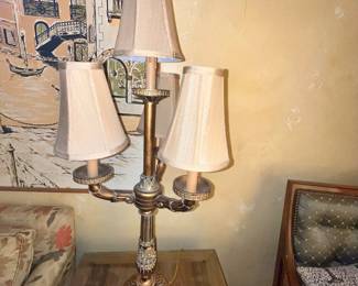 Candelabra lamp